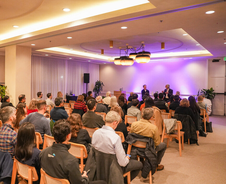 Alumni gather in Seattle for Professor Vasant Dhar and Jeff Teper (BS '86)