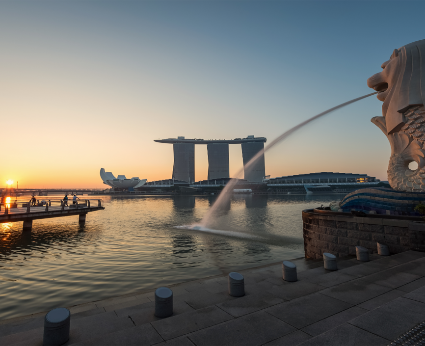 Image of Singapore Bay with Lion Fountain, hotel and Ferris wheel