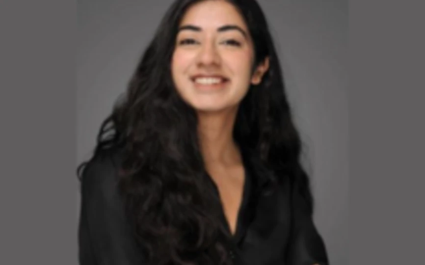 Sahgal Aaroshi Headshot