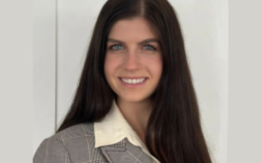Victoria Selian Headshot