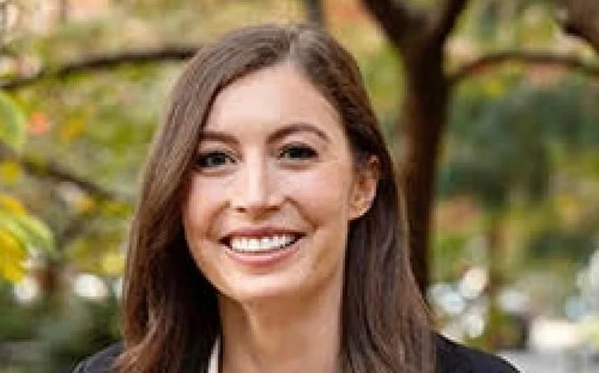 Julianna Pillemer headshot