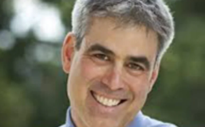 headshot of jonathan haidt