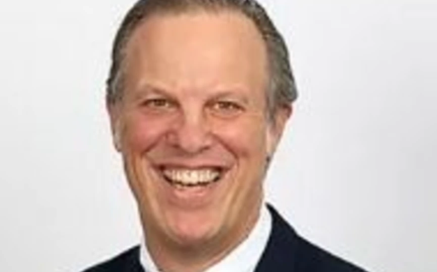 Joseph Sarachek Headshot