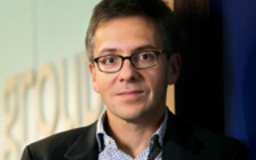 headshot of ian bremmer
