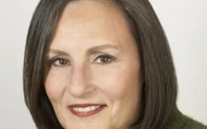 diane lennard headshot