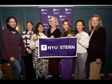 Stern alumnae and members of Stern’s Alumni Council 