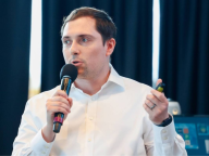 Brian Chase (MBA '15) speaking at an event