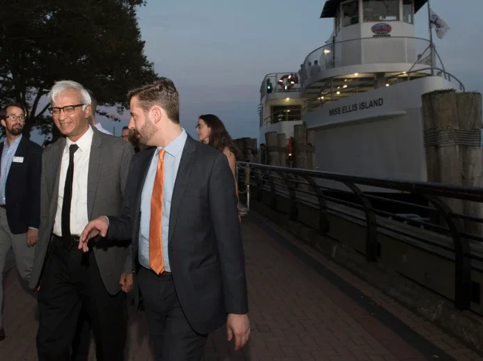 Dean Raghu Sundaram at a Full-time MBA Launch event