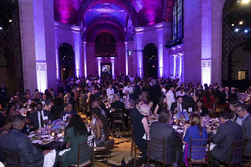 Haskins dinner attendees sitting at tables