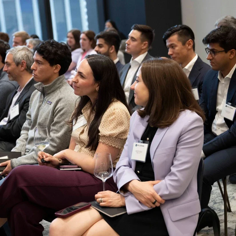 Alumni enjoyed a fireside chat with Suzy Welch