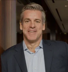 Photo of Warren Valdmanis 